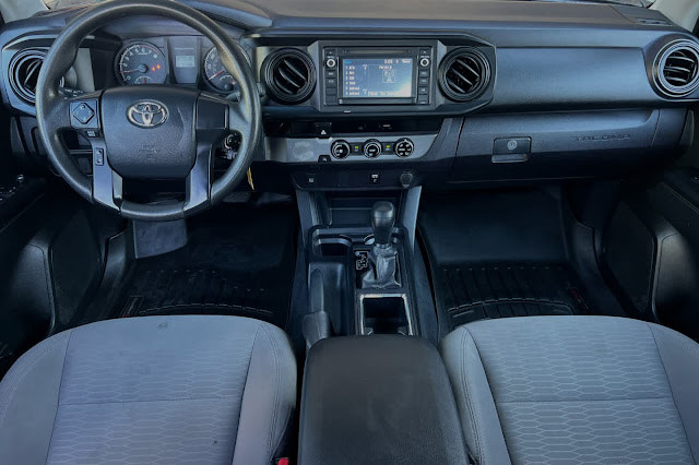 2017 Toyota Tacoma SR Access Cab 6 Bed I4 4x2 AT