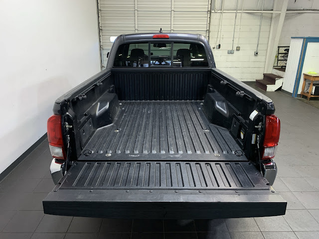 2017 Toyota Tacoma TRD Off Road Access Cab 6 Bed V6 4x4 AT