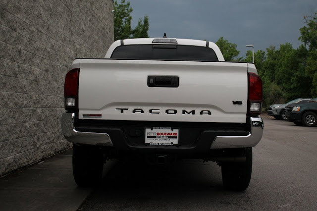 2021 Toyota Tacoma 2WD SR52WD SR5 Double Cab 5&#039; Bed V6 AT (Natl