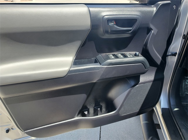 2020 Toyota Tacoma 4WD SR4WD SR5 Double Cab 5&#039; Bed V6 AT (Natl)