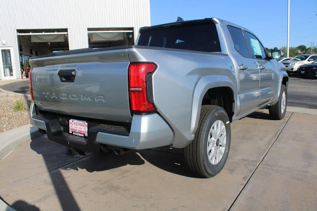 2024 Toyota Tacoma 4WD SR5