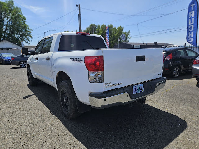 2009 Toyota Tundra SR5 4x4 4dr CrewMax Cab SB (5.7L V8)