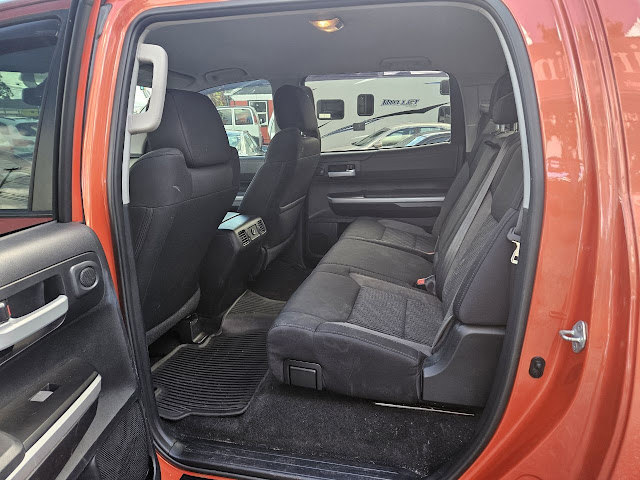 2017 Toyota Tundra SR5 4x4 4dr CrewMax Cab Pickup SB (5.7L