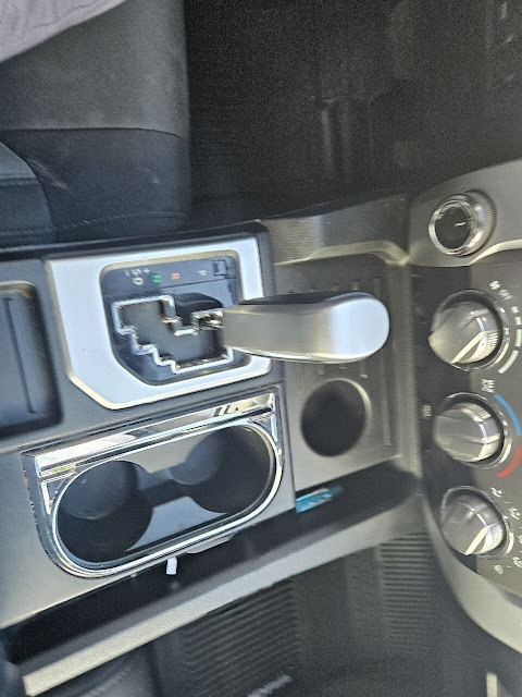 2017 Toyota Tundra SR5 4x4 4dr CrewMax Cab Pickup SB (5.7L