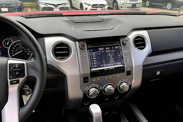 2014 Toyota Tundra SR5 CrewMax 4.6L V8 6-Spd AT