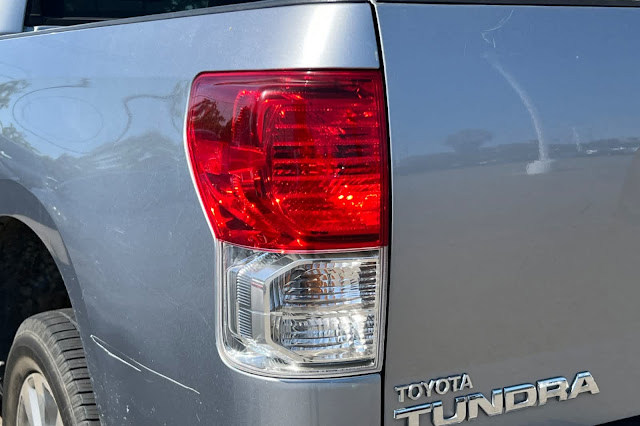 2012 Toyota Tundra LTD CrewMax 5.7L V8 6-Spd AT