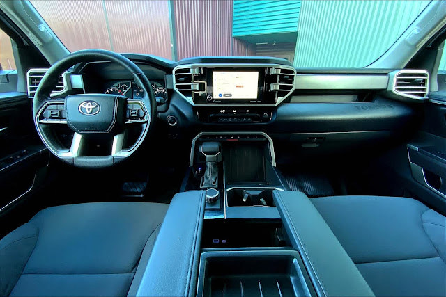 2023 Toyota Tundra SR5 CrewMax 5.5 Bed