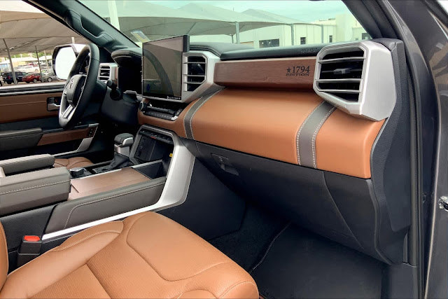 2023 Toyota Tundra 1794 Edition Hybrid CrewMax 5.5 Bed