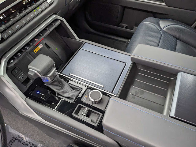 2024 Toyota TUNDRA Platinum Hybrid CrewMax 5.5 Bed