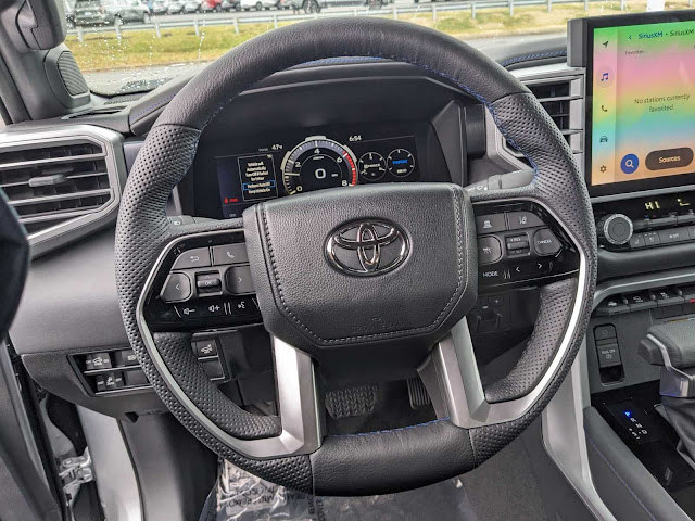 2024 Toyota Tundra Platinum Hybrid CrewMax 5.5 Bed
