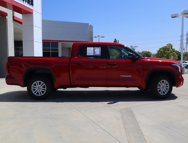 2022 Toyota Tundra 4WD SR5