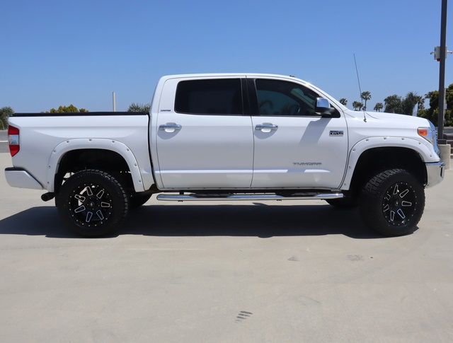 2017 Toyota Tundra LIFTED 4WD LIMITED PREM PKGE