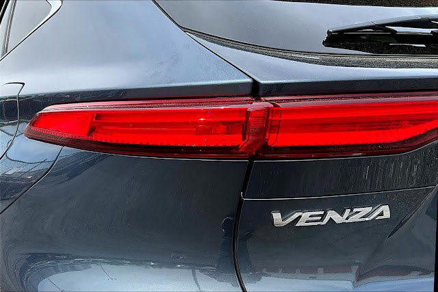 2023 Toyota Venza XLE
