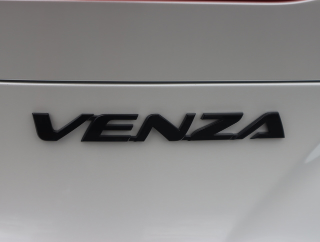 2024 Toyota Venza LE