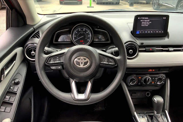 2019 Toyota Yaris LE