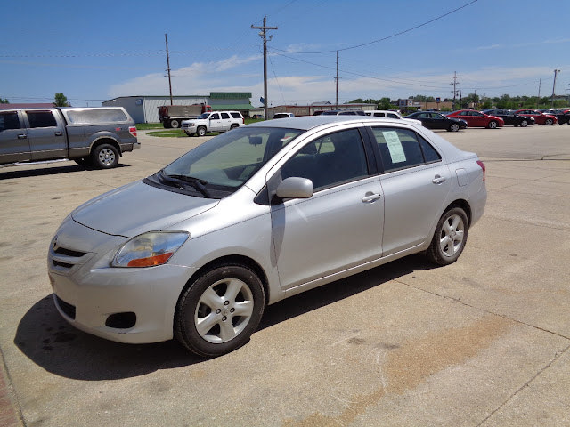 2007 Toyota Yaris 4dr Sdn Auto S