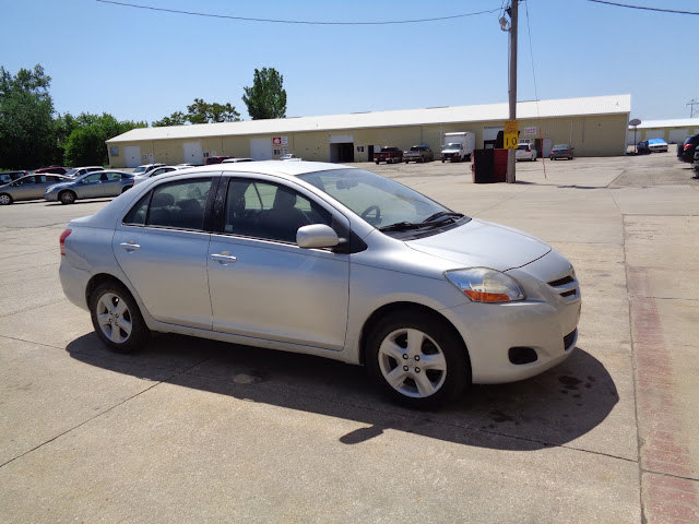 2007 Toyota Yaris 4dr Sdn Auto S