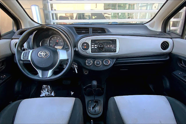 2014 Toyota Yaris LE