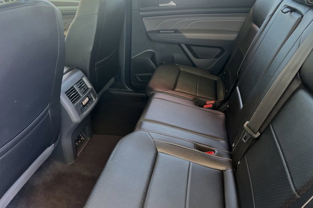 2021 Volkswagen Atlas 3.6L V6 SE w/Technology