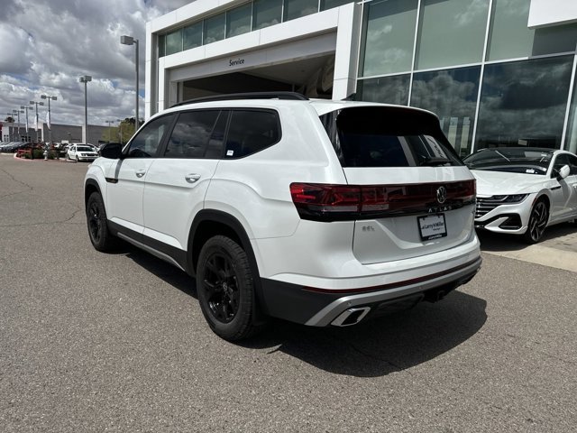 2024 Volkswagen Atlas 2.0T Peak Edition SEL