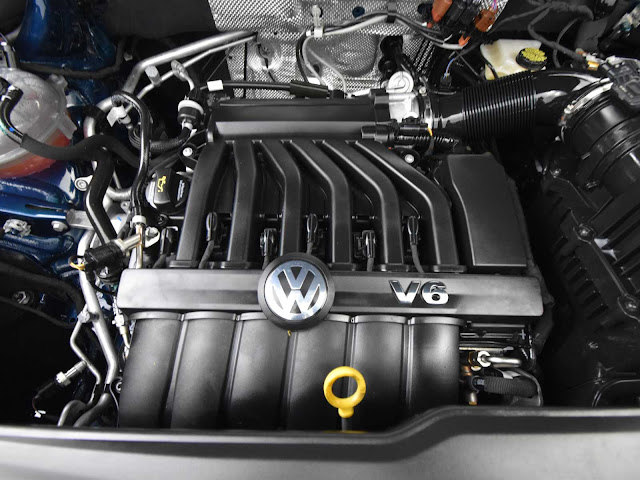 2023 Volkswagen Atlas 3.6L V6 SEL R-Line Black