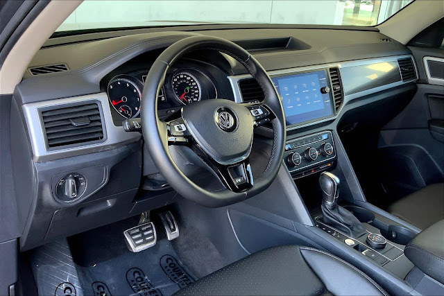 2019 Volkswagen Atlas 3.6L V6 SE w/Technology R-Line