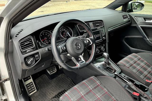 2017 Volkswagen Golf GTI S