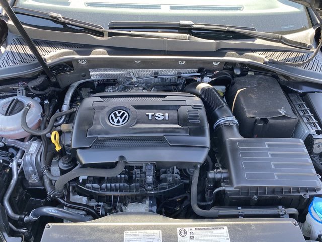 2017 Volkswagen Golf GTI Sport
