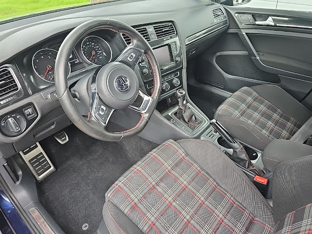 2015 Volkswagen Golf GTI 2.0T SE