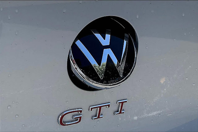 2024 Volkswagen Golf GTI 380 SE