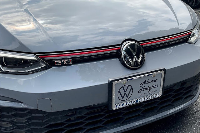 2023 Volkswagen Golf GTI SE