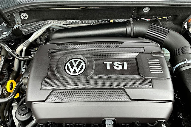 2014 Volkswagen Passat Wolfsburg Ed