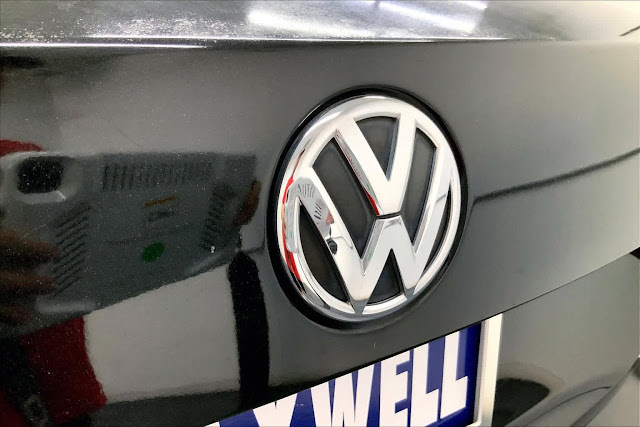 2014 Volkswagen Passat SE w/Sunroof &amp;amp; Nav