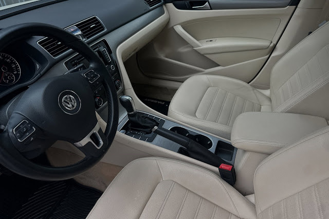 2015 Volkswagen Passat 1.8T Sport