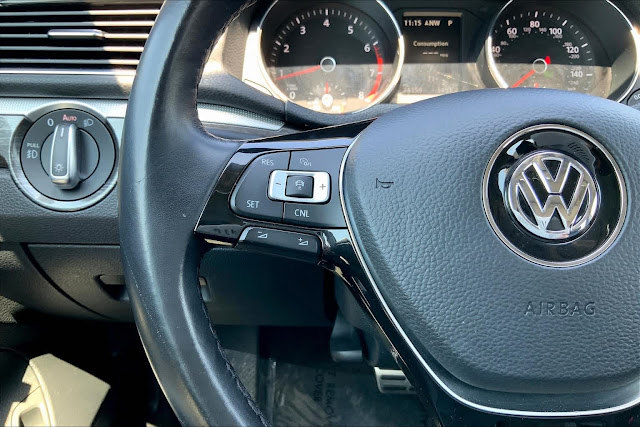 2018 Volkswagen Passat 2.0T SEL Premium