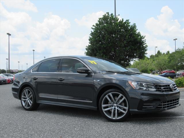 2017 Volkswagen Passat 1.8T R-Line