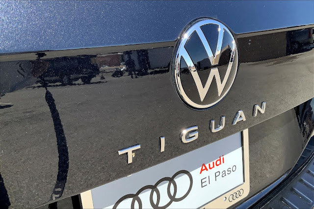 2023 Volkswagen Tiguan SE R-Line Black