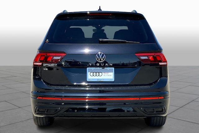 2023 Volkswagen Tiguan SE R-Line Black