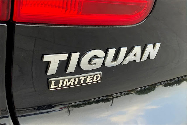 2017 Volkswagen Tiguan Base