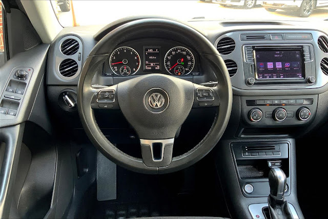 2017 Volkswagen Tiguan Base