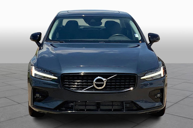 2021 Volvo S60 Momentum