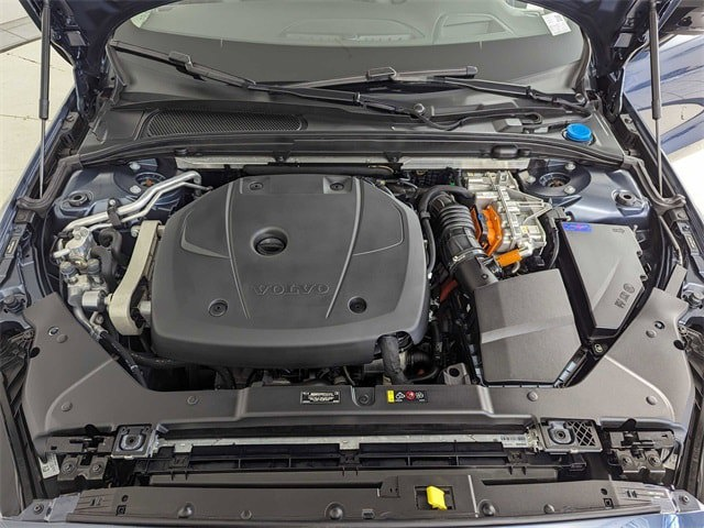 2021 Volvo S60 Recharge Plug-In Hybrid T8 R-Design