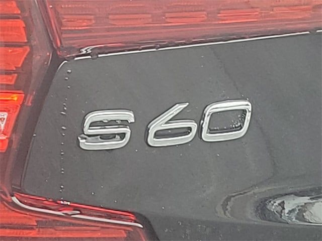 2024 Volvo S60 Recharge Plug-In Hybrid T8 Plus Dark