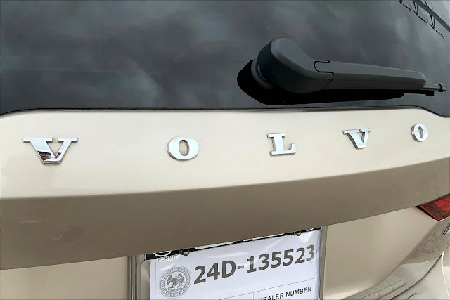 2023 Volvo V60 Cross Country Plus