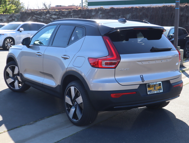 2024 Volvo XC40 Recharge Pure Electric Plus