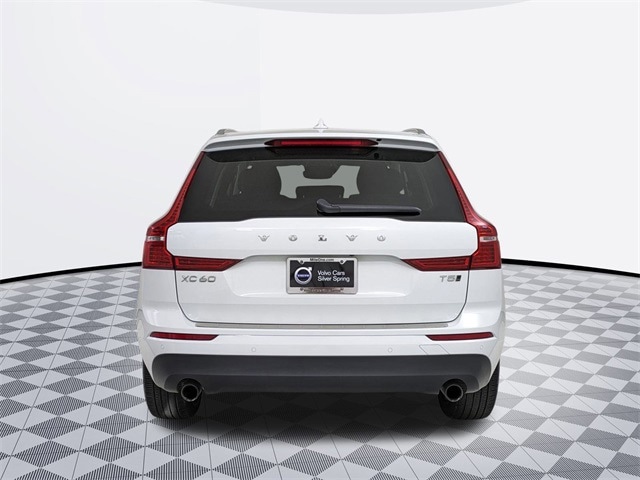 2021 Volvo XC60 T5 Momentum