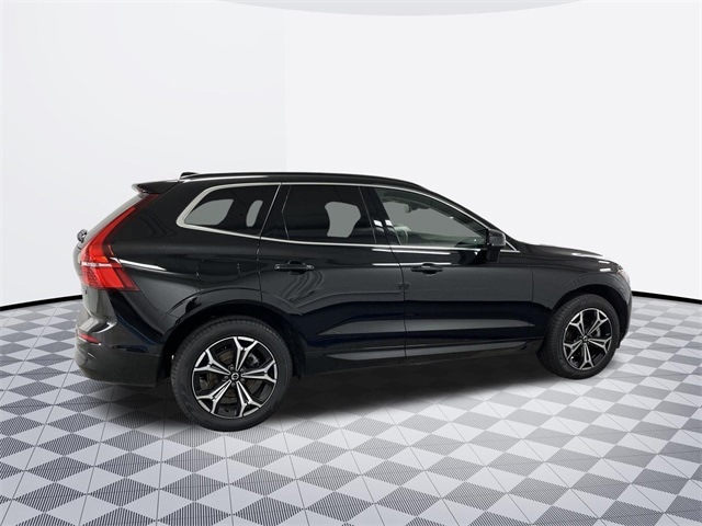 2022 Volvo XC60 B5 Momentum