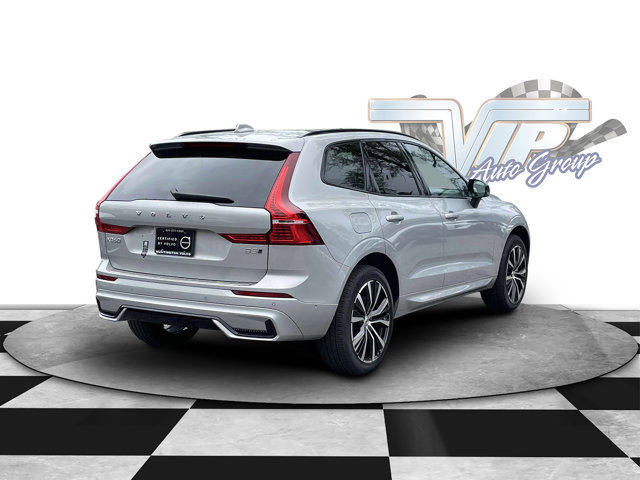 2024 Volvo XC60 Plus Dark Theme