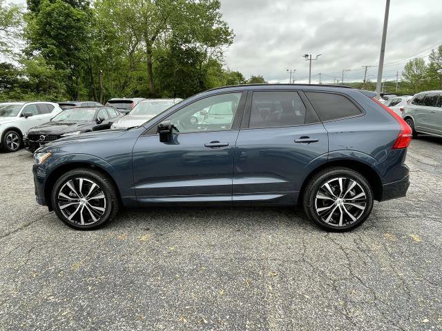 2024 Volvo XC60 Ultimate Dark Theme