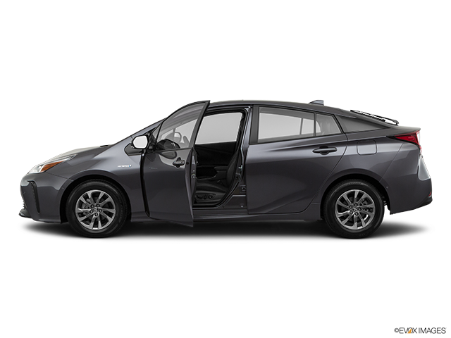 mazda3-hatchback vs Prius